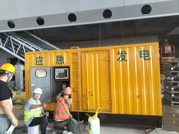 常熟怎样判断空气滤清器是否需要更换？